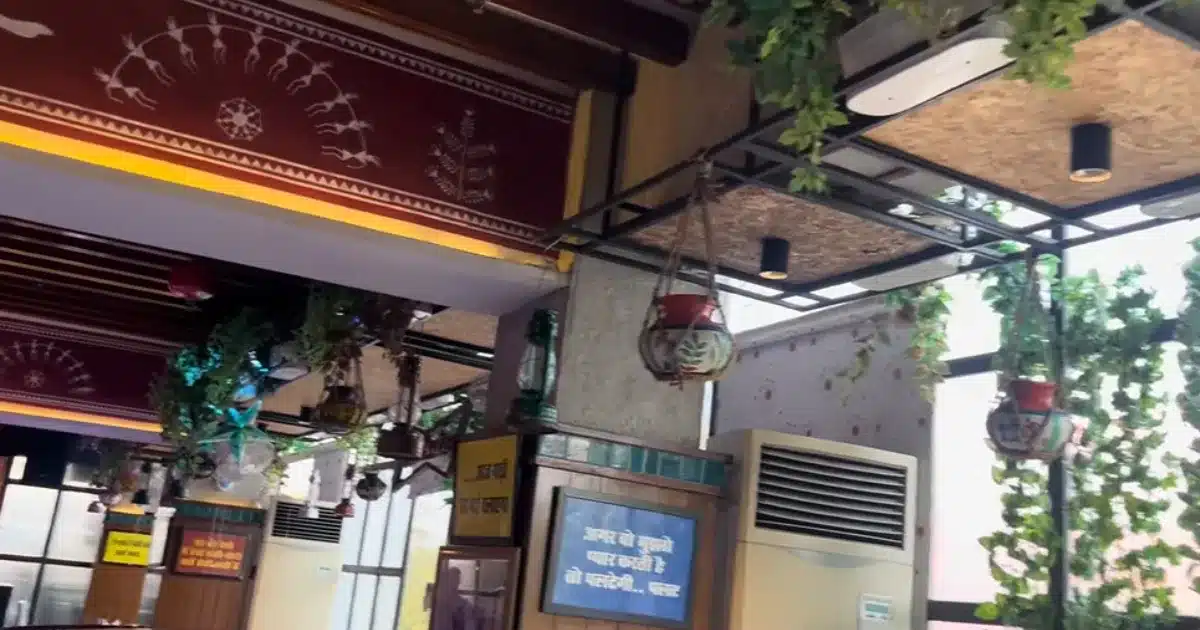 bar and restaurant for movie lovers 1